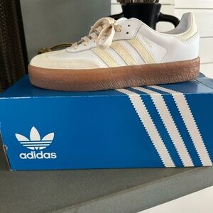 Adidas Women's Samba OG Shoes *New with box*
